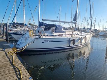 2005 Bavaria Cruiser 36