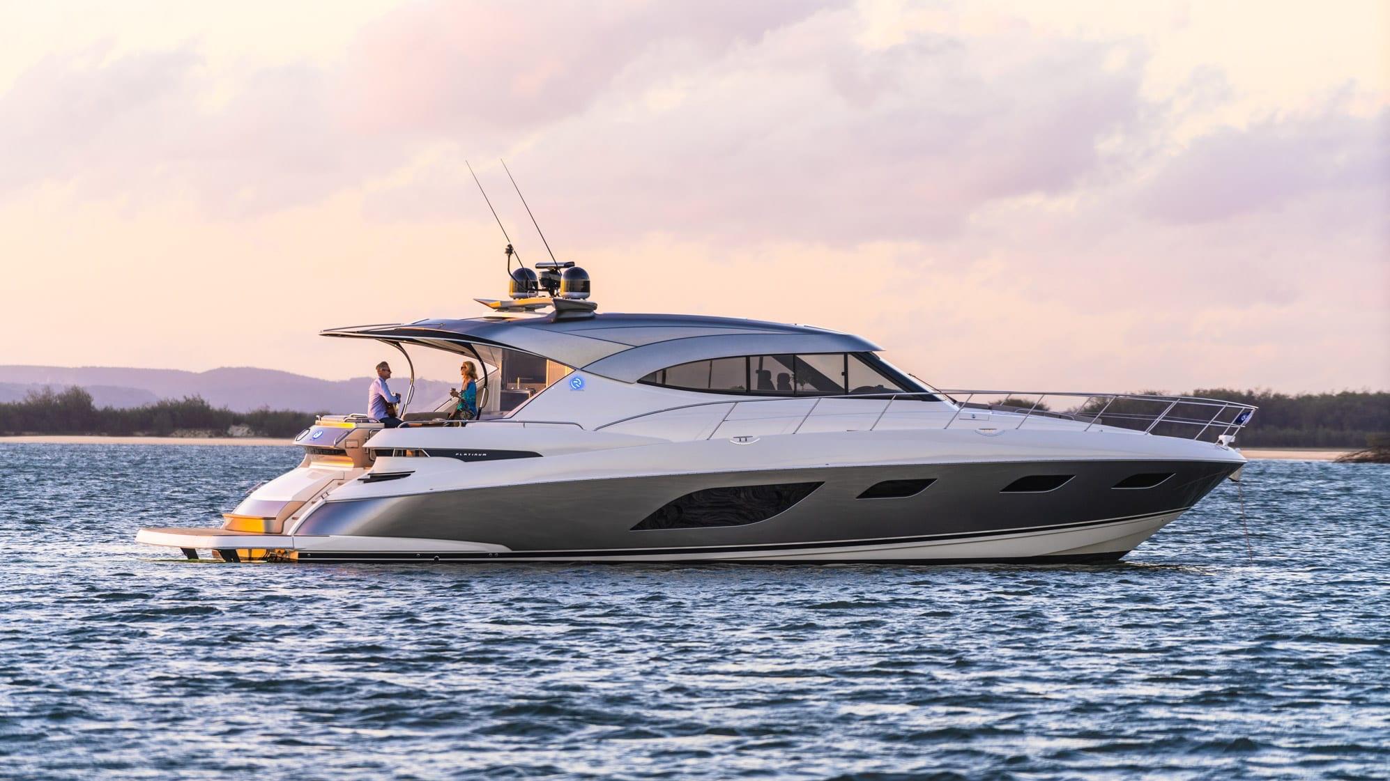 2023 Riviera 6000 Sport Yacht