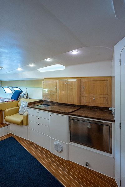 2016 Intrepid 430 Sport Yacht