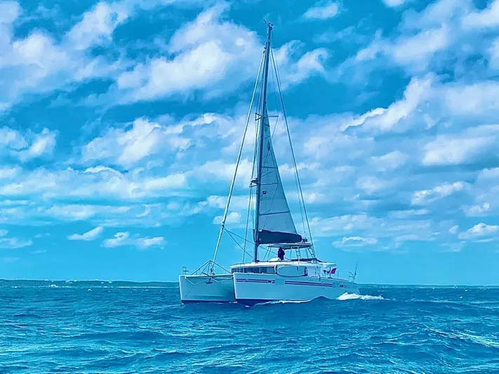 Larimar Yacht Photos Pics 