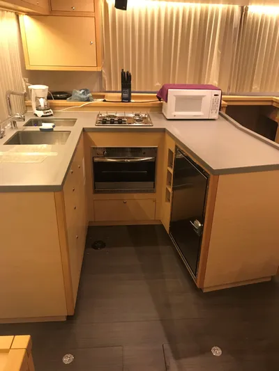 Larimar Yacht Photos Pics 