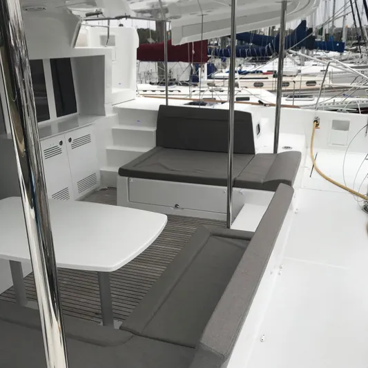 Larimar Yacht Photos Pics 