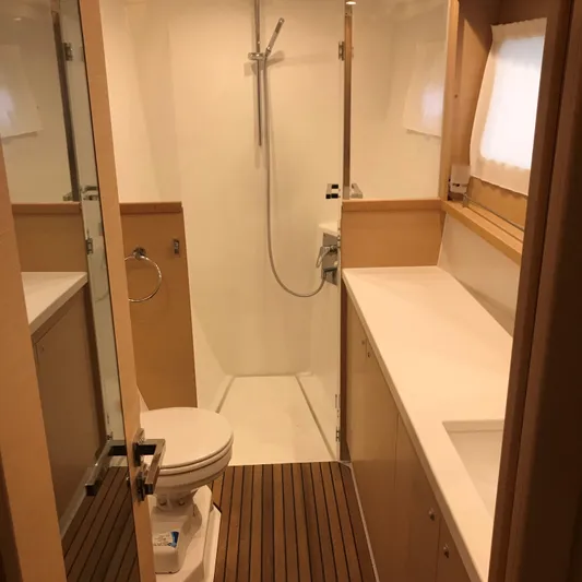 Larimar Yacht Photos Pics 