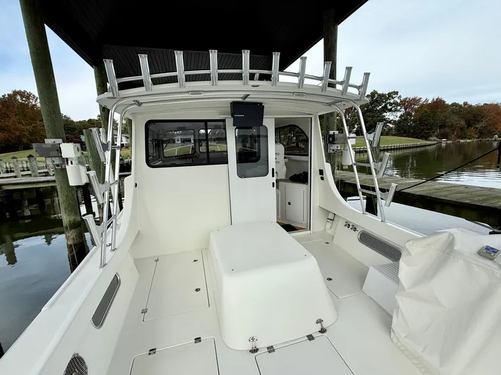 Tracey Von Yacht Photos Pics 