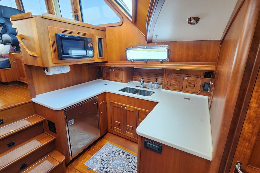 2006 Legacy Yachts 42 Sedan