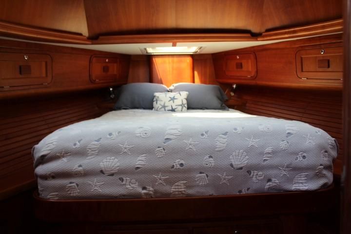 2006 Legacy Yachts 42 Sedan