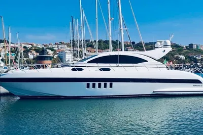 2005 Custom Overmarine 72 Open