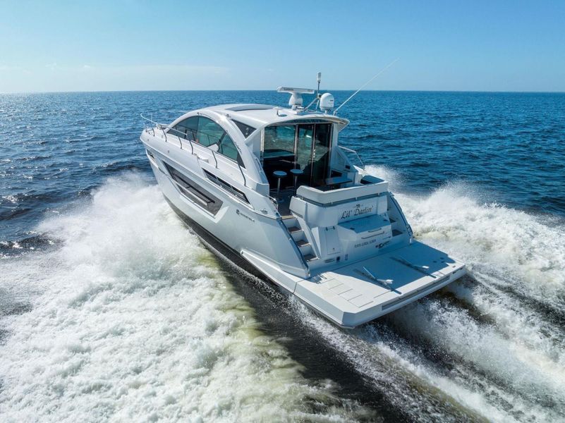 2018 Cruisers Yachts 50 Cantius