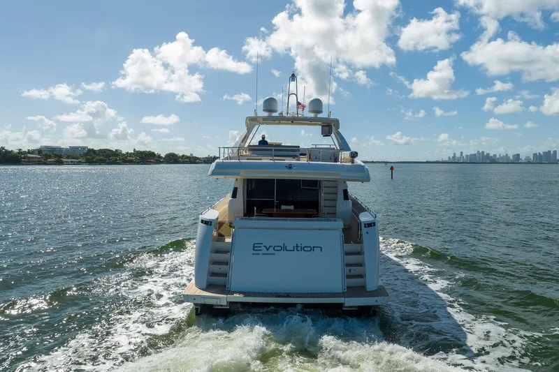 Evolution Yacht Photos Pics 