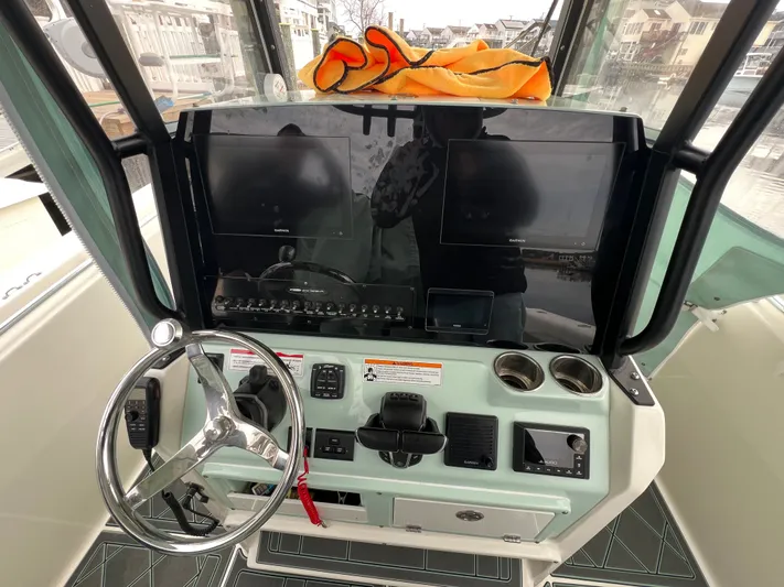 Chaos Yacht Photos Pics 