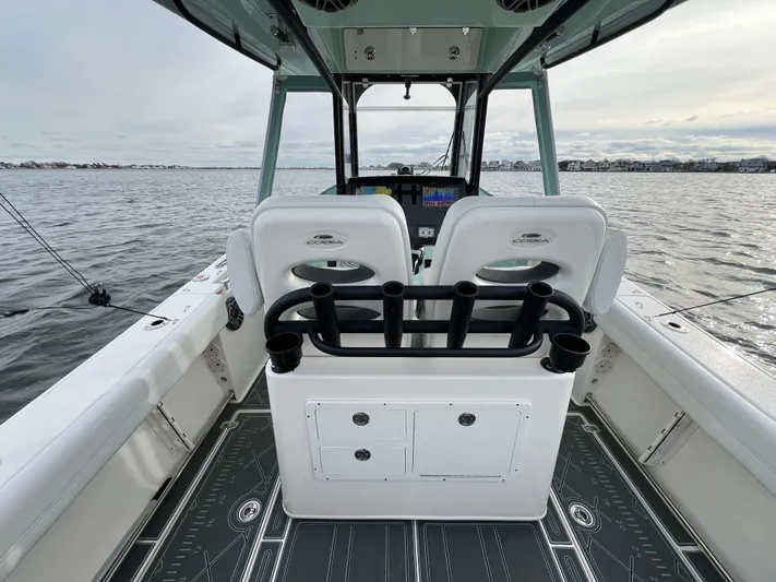 Chaos Yacht Photos Pics 