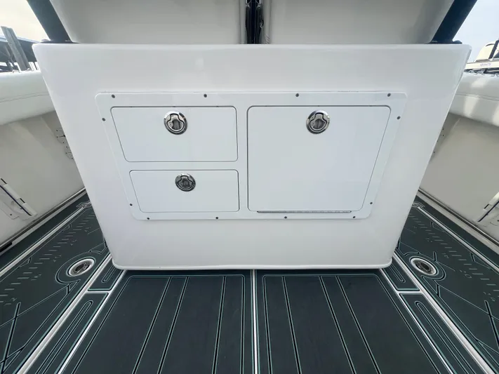 Chaos Yacht Photos Pics 