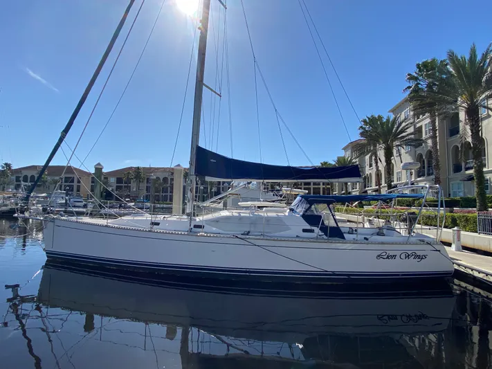 Lion Wings Yacht Photos Pics 