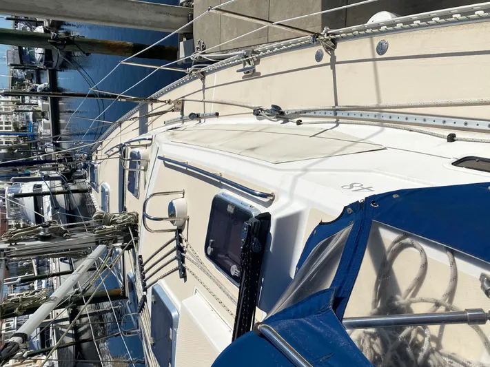 Lion Wings Yacht Photos Pics 