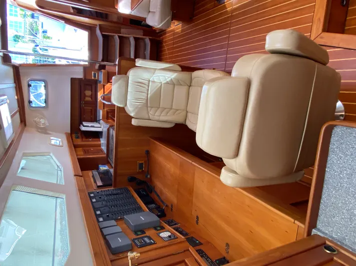 Lion Wings Yacht Photos Pics 