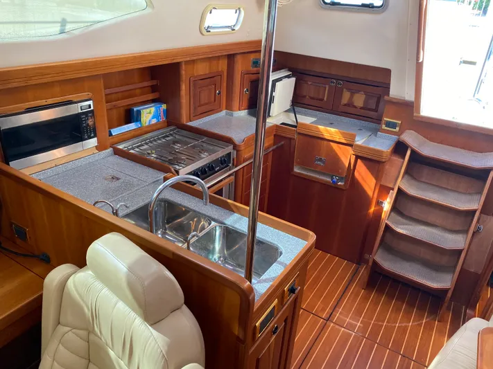 Lion Wings Yacht Photos Pics 