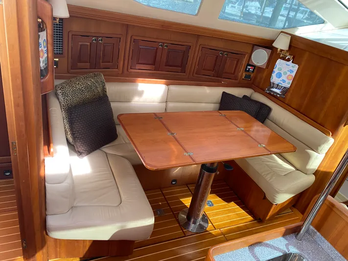 Lion Wings Yacht Photos Pics 