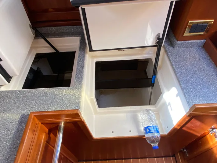 Lion Wings Yacht Photos Pics 