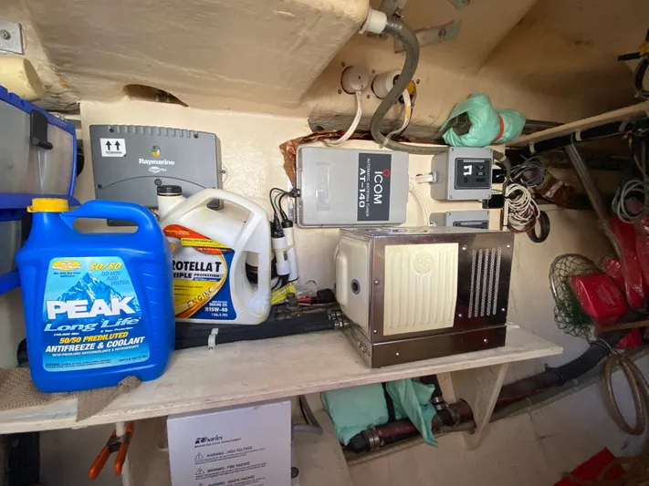 Lion Wings Yacht Photos Pics 