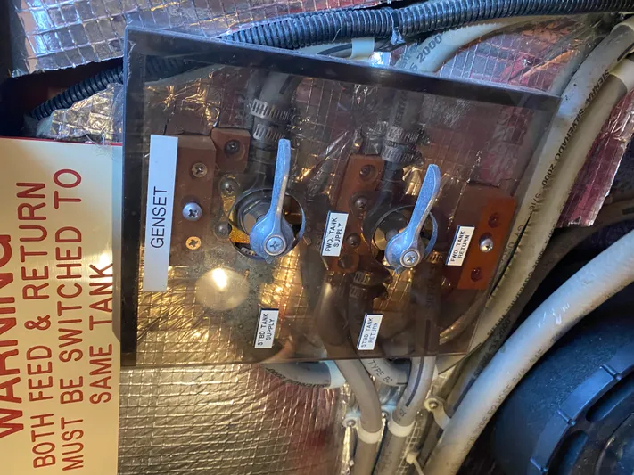 Lion Wings Yacht Photos Pics 