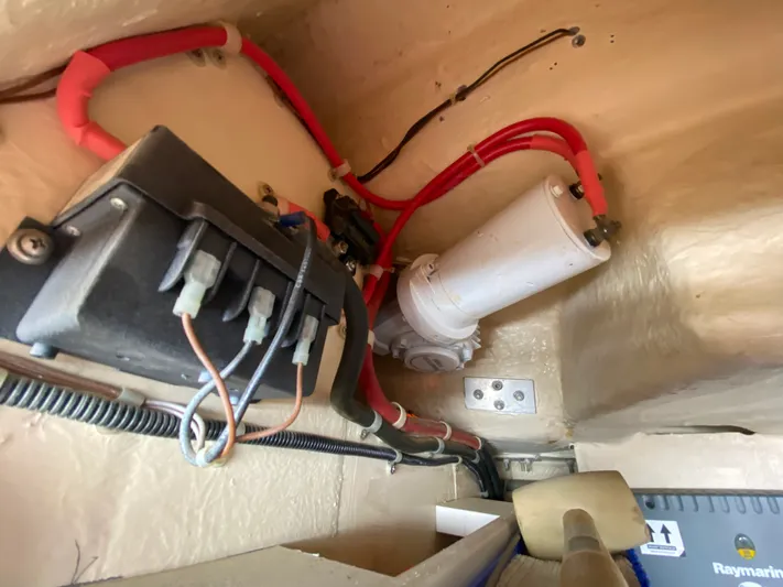 Lion Wings Yacht Photos Pics 