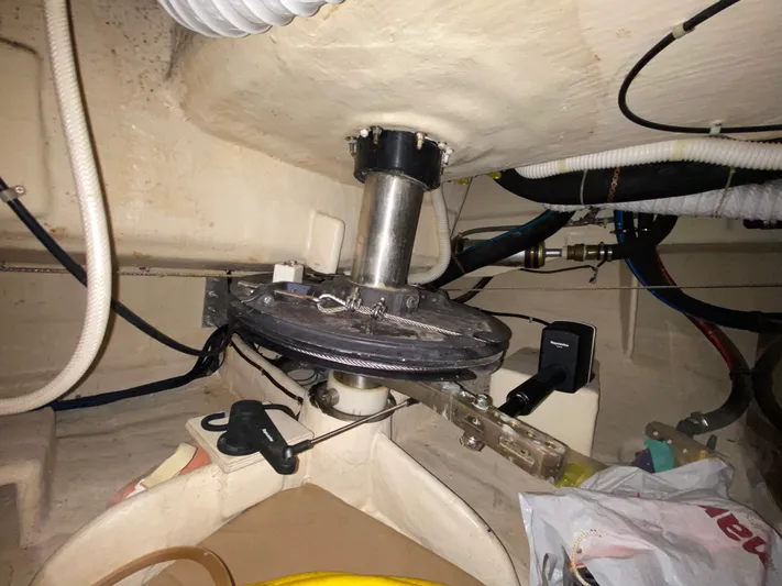 Lion Wings Yacht Photos Pics 