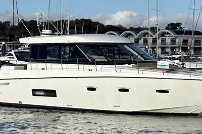Sealine C48