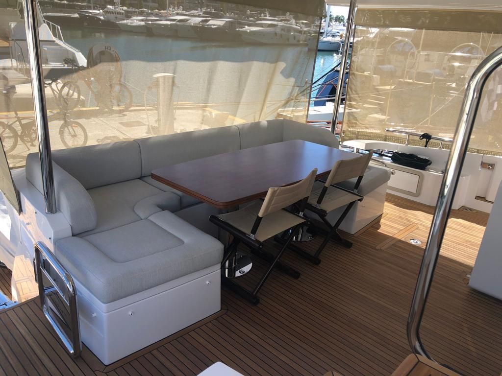2021 Azimut 74 