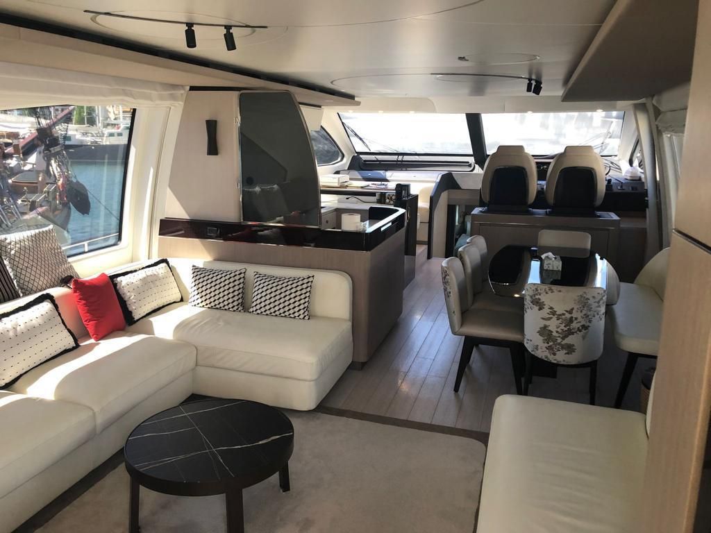 2021 Azimut 74 