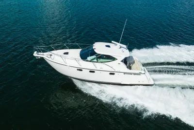 Tiara Yachts 3500 Sovran