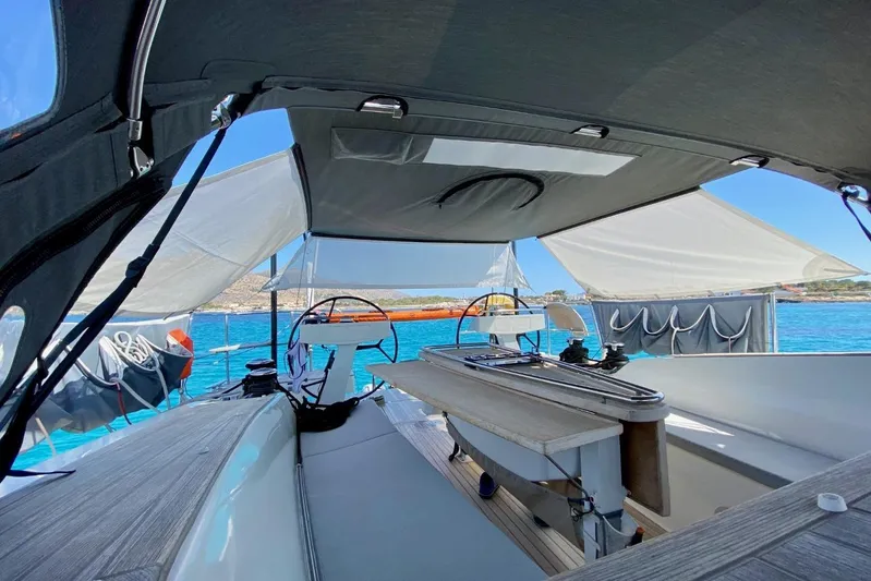 Cnb 60 Yacht Photos Pics Luxurious 2013 CNB BORDEAUX 60 yacht interior with ocean view and modern design.