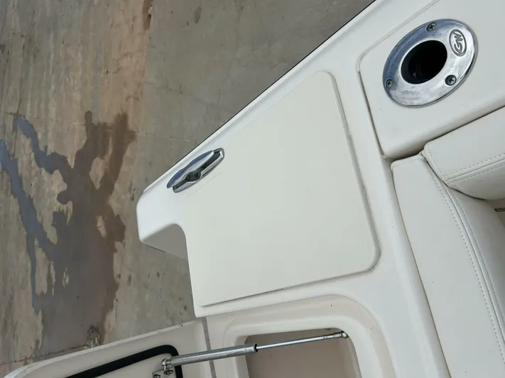  Yacht Photos Pics Close-up of 2019 Grady-White 306 CANYON boat interior detail.