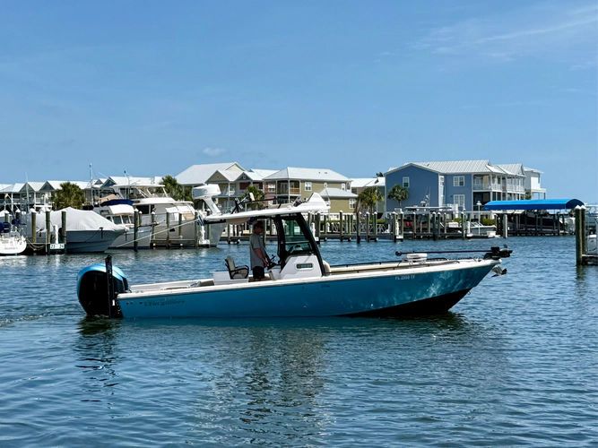 2022 Everglades 273 Center Console