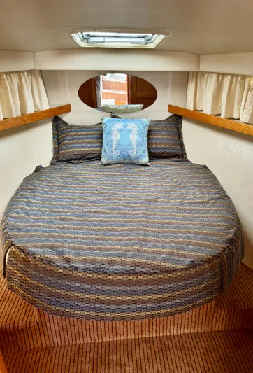 Walkabout Yacht Photos Pics Master Stateroom