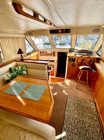 Walkabout Yacht Photos Pics Forward Interior