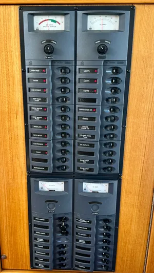 Walkabout Yacht Photos Pics AC/DC Panel