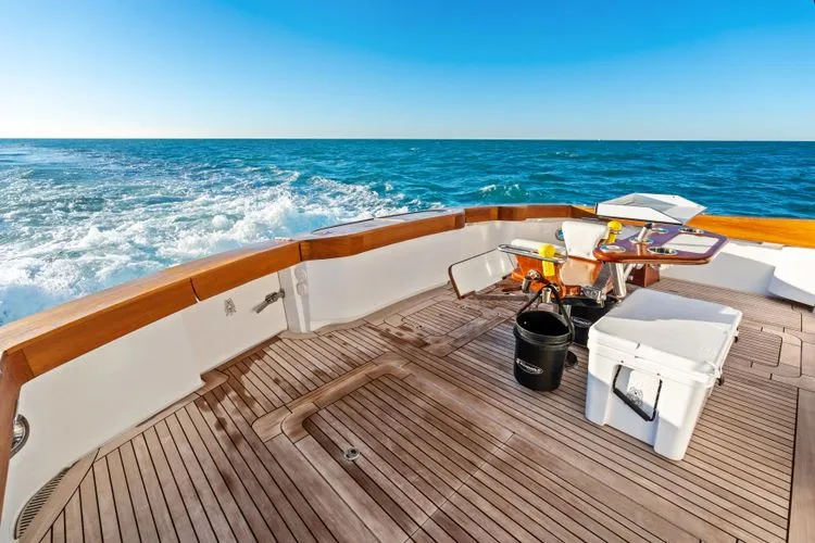 2011 Hatteras Enclosed Bridge - Image 6