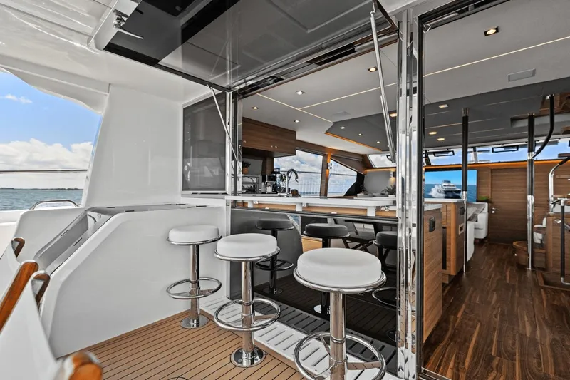 Wanderlust Yacht Photos Pics 