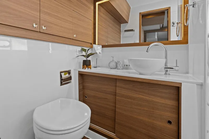 Wanderlust Yacht Photos Pics 