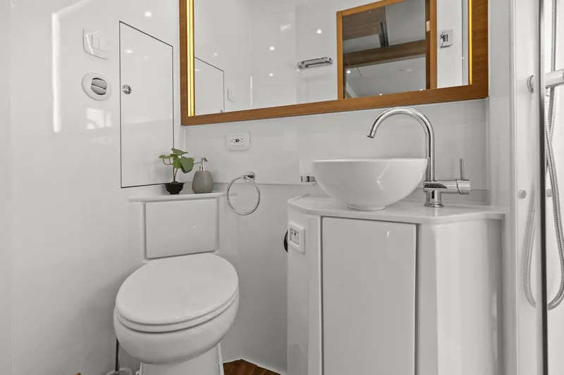 Wanderlust Yacht Photos Pics 