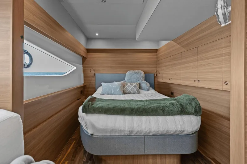 Wanderlust Yacht Photos Pics 