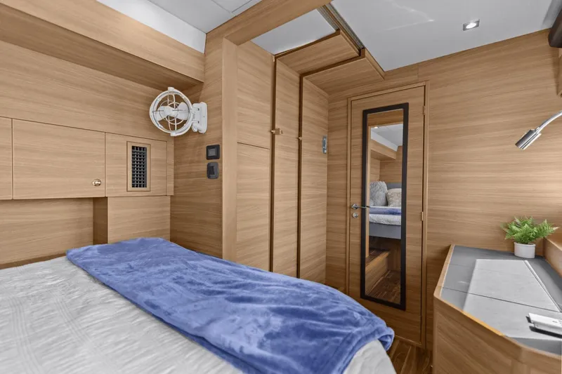 Wanderlust Yacht Photos Pics 