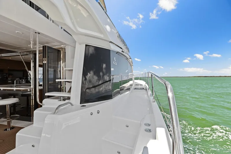 Wanderlust Yacht Photos Pics 