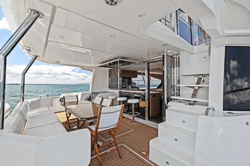 Wanderlust Yacht Photos Pics 