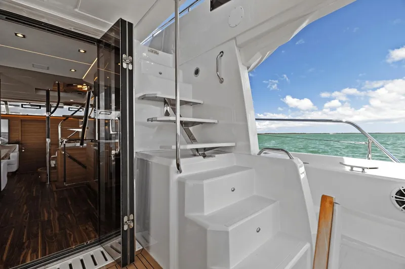 Wanderlust Yacht Photos Pics 