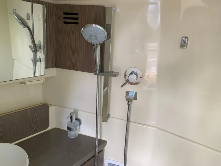  Yacht Photos Pics 2023 CHRIS-CRAFT 35 CALYPSO - Image 48