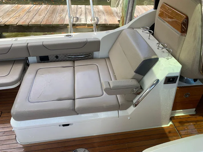  Yacht Photos Pics 2023 CHRIS-CRAFT 35 CALYPSO - Image 20