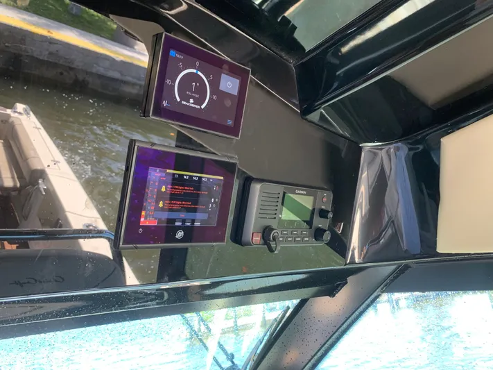  Yacht Photos Pics 2023 CHRIS-CRAFT 35 CALYPSO - Image 31