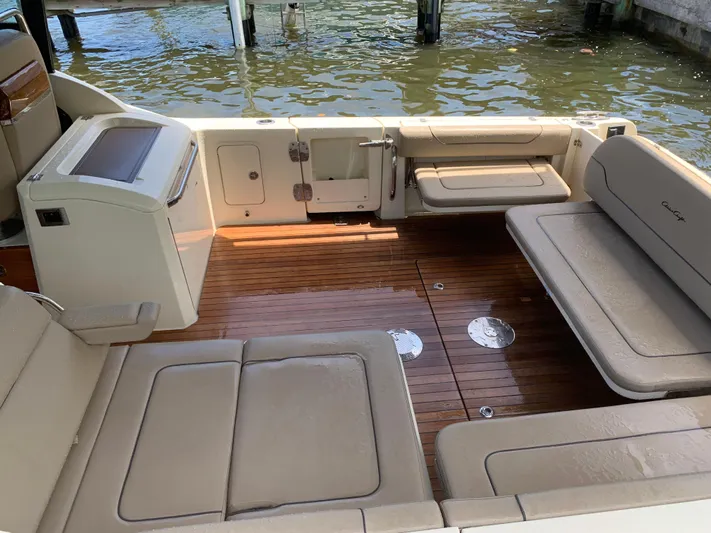  Yacht Photos Pics 2023 CHRIS-CRAFT 35 CALYPSO - Image 16