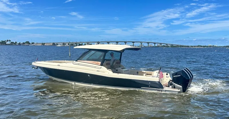  Yacht Photos Pics 2023 CHRIS-CRAFT 35 CALYPSO - Image 4